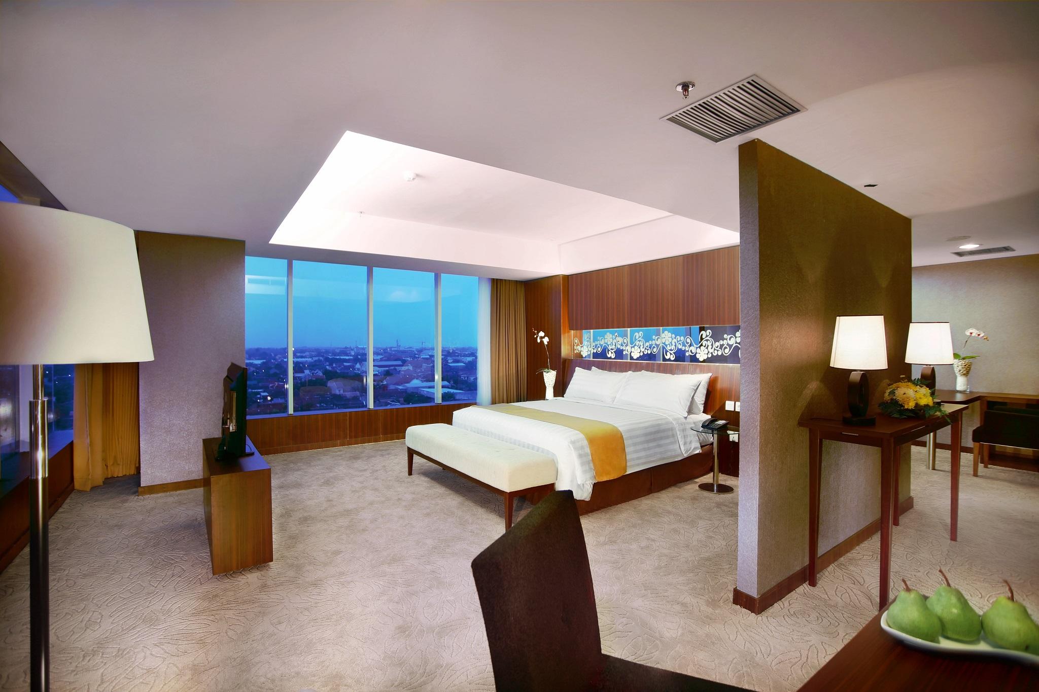 Aston Madiun Hotel & Conference Center Экстерьер фото