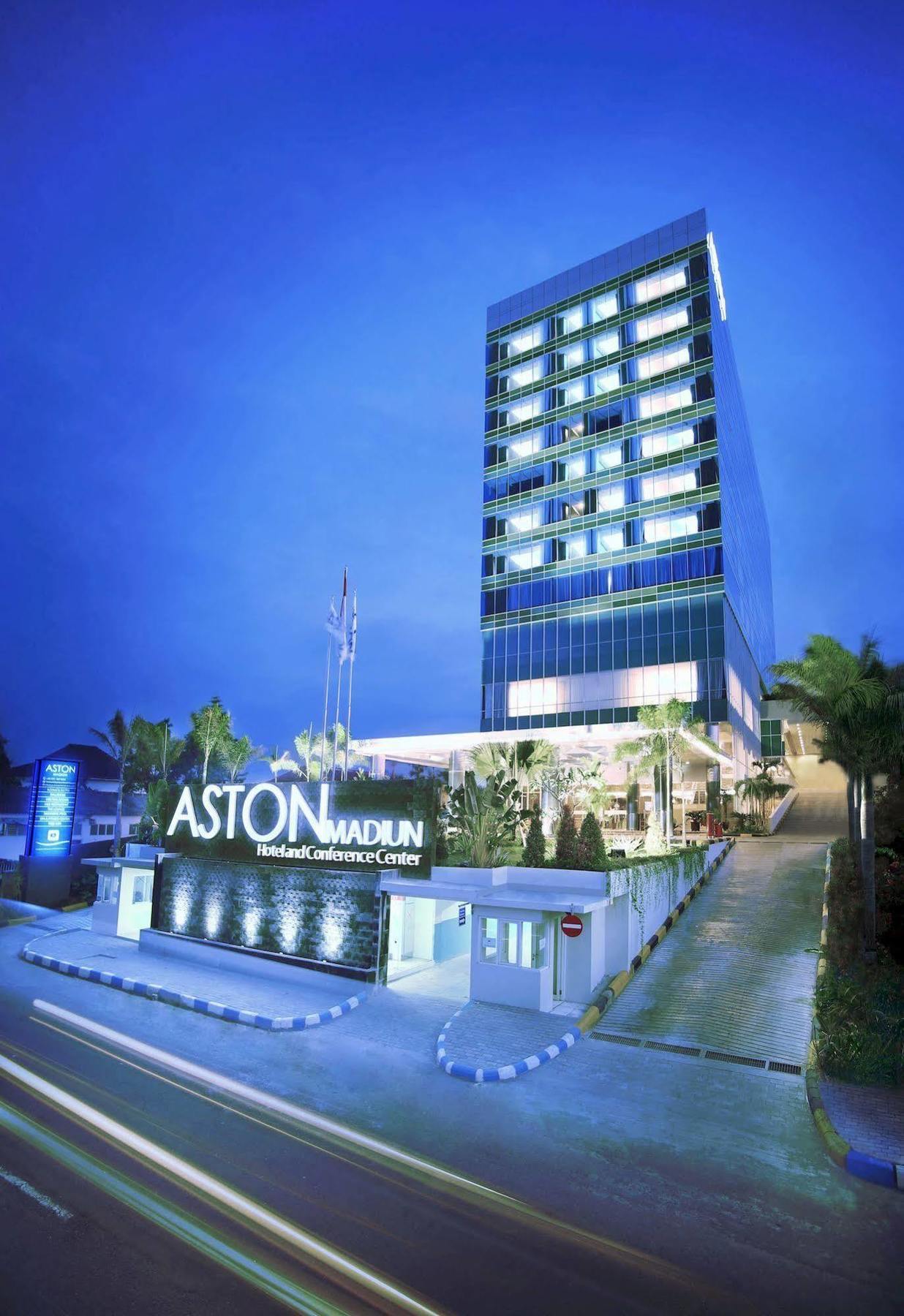 Aston Madiun Hotel & Conference Center Экстерьер фото